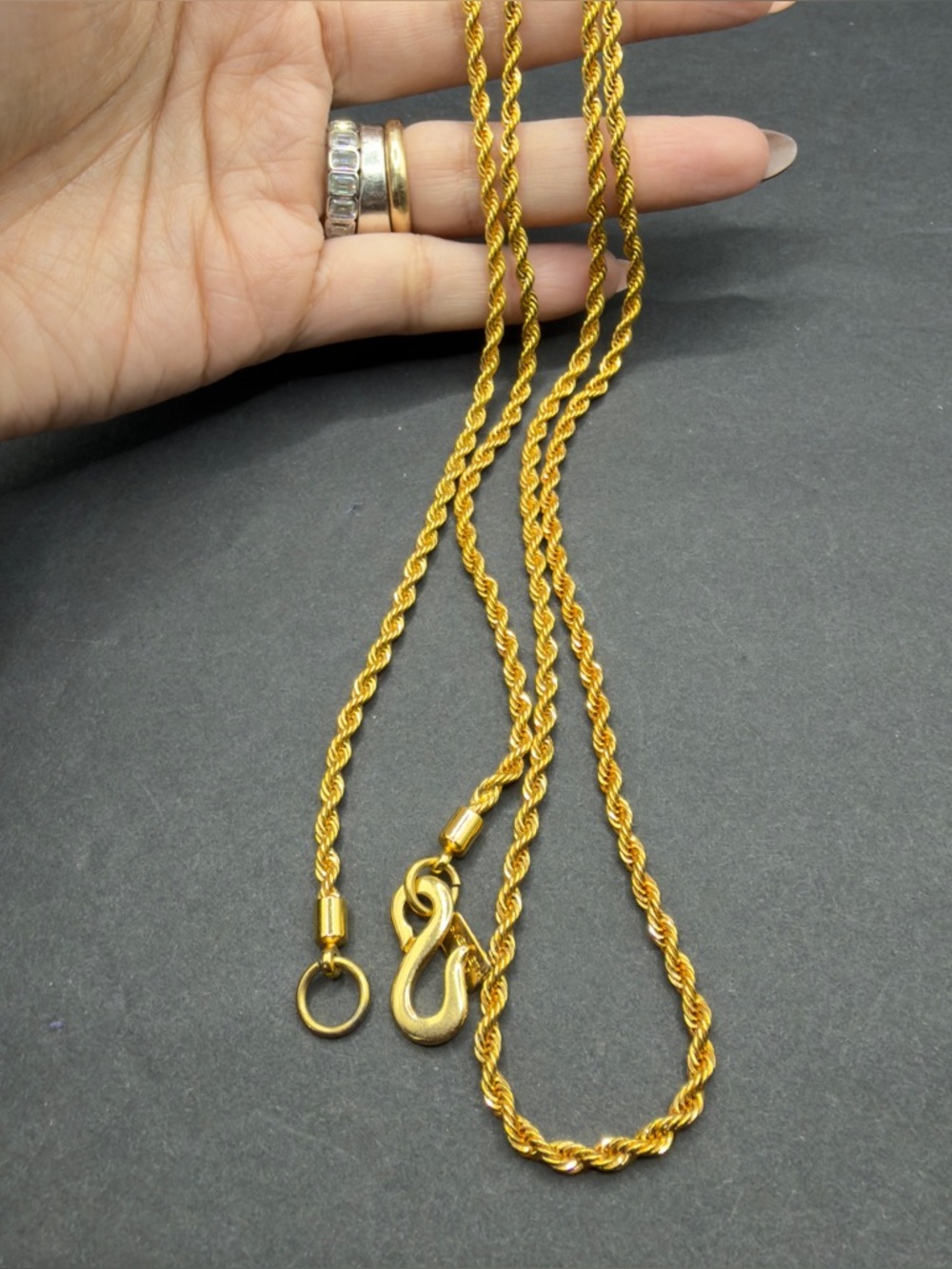 Vintage kenneth jane gold rope long chain 33”